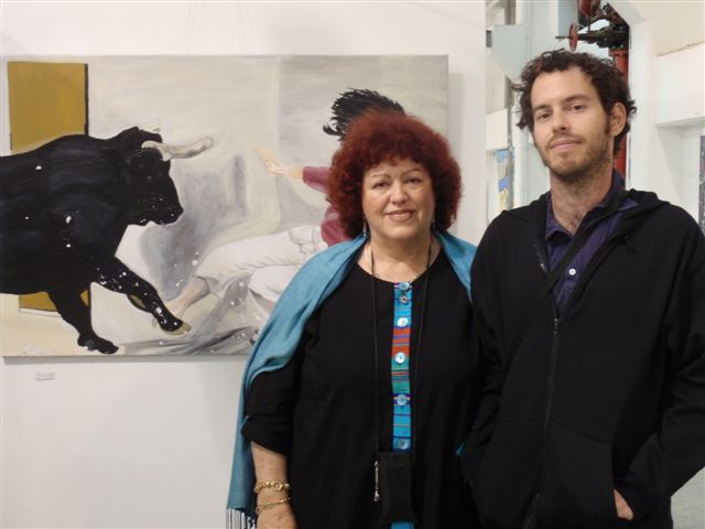 אמיר בוגן עם אִמו, הציירת שרה בוגן-ברנט 15.4.2010